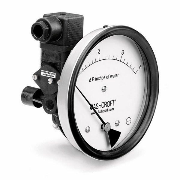 Low Pressure Differential Gauge 4 5 4iwd 1 8nptf buna from ColeParmer