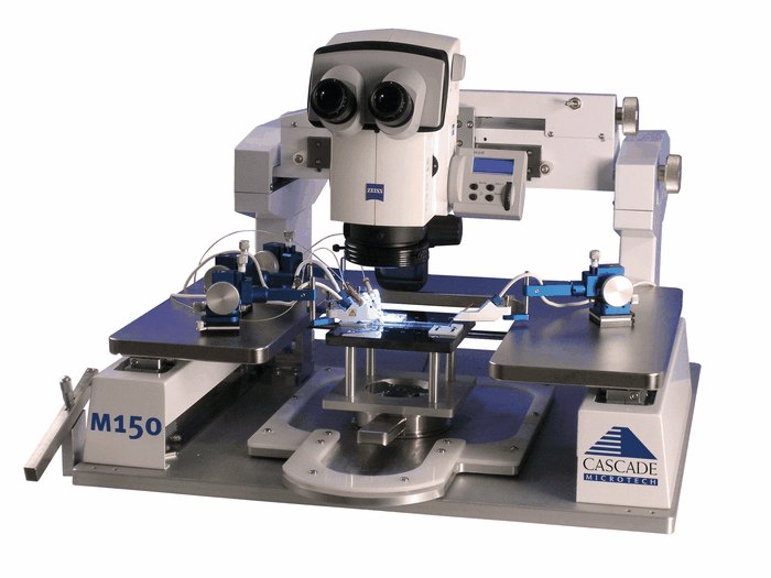 Microfluidics Microscope test station consisting of a microscope stand