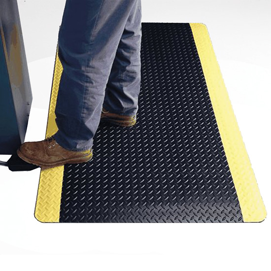 Wearwell Diamond Plate Safety Mat 2 ft W x 3 ft L 9 16 thick Black from