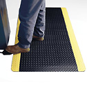 EW-81851-23 Mat with yellow borders shown